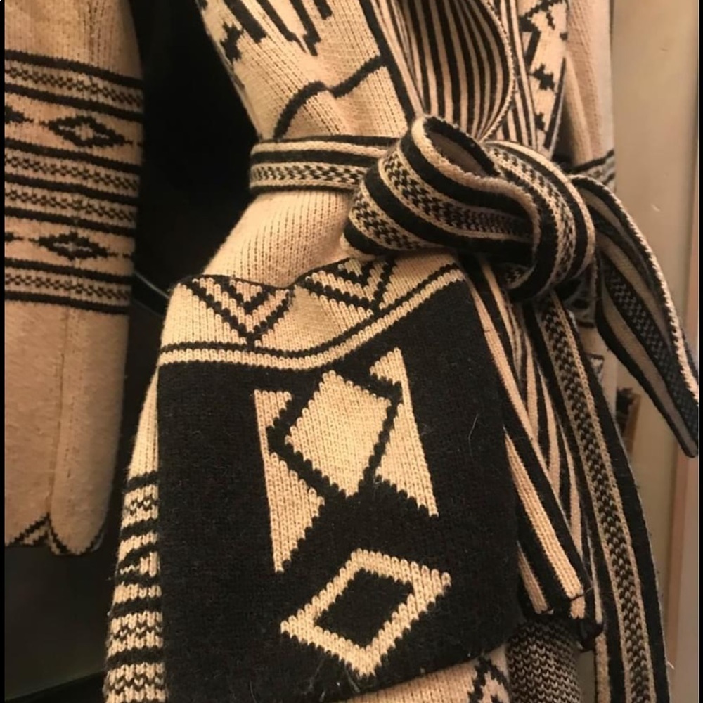 Twelfth Street by Cynthia Vincent Cream and Black Geometric Belted Cardigan